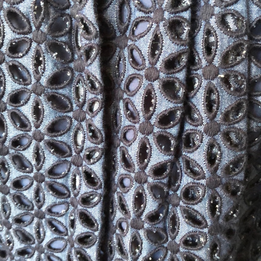 BR Limited Edition Denim eyelet navy color skirt - Picture 2 of 7